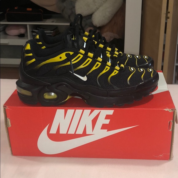 Nike Air Max Plus - Picture 2 of 4